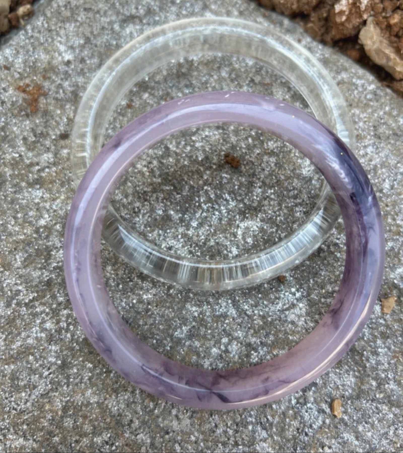 2 violet jade resin and glass bangles – photo 3